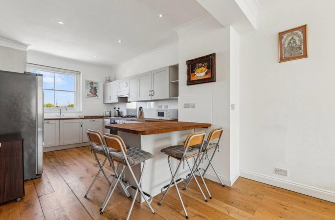 Bright 3 Bedroom Duplex With Roof Terrace Views Apartamento *